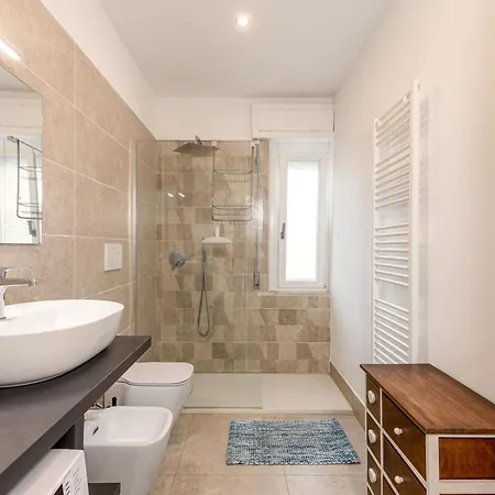 Bilocale A 150m Dalla Appartement Follonica